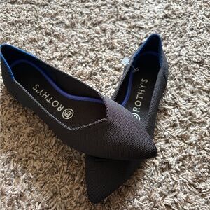 Like new size 6.5 Rothy's Black Women's Flats